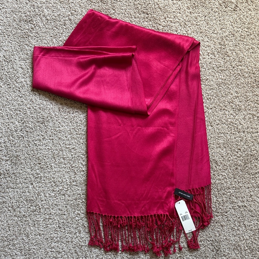 NWT Jones New York Elegant Red Fringe Scarf